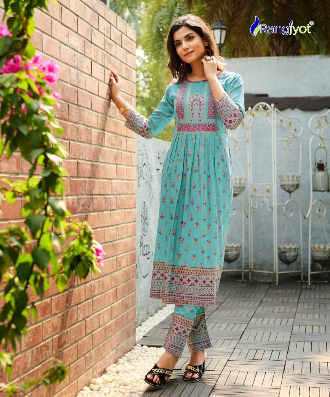 Rangjyot Saarvi vol 1 Kurtis with Bottom Catalog collection 6