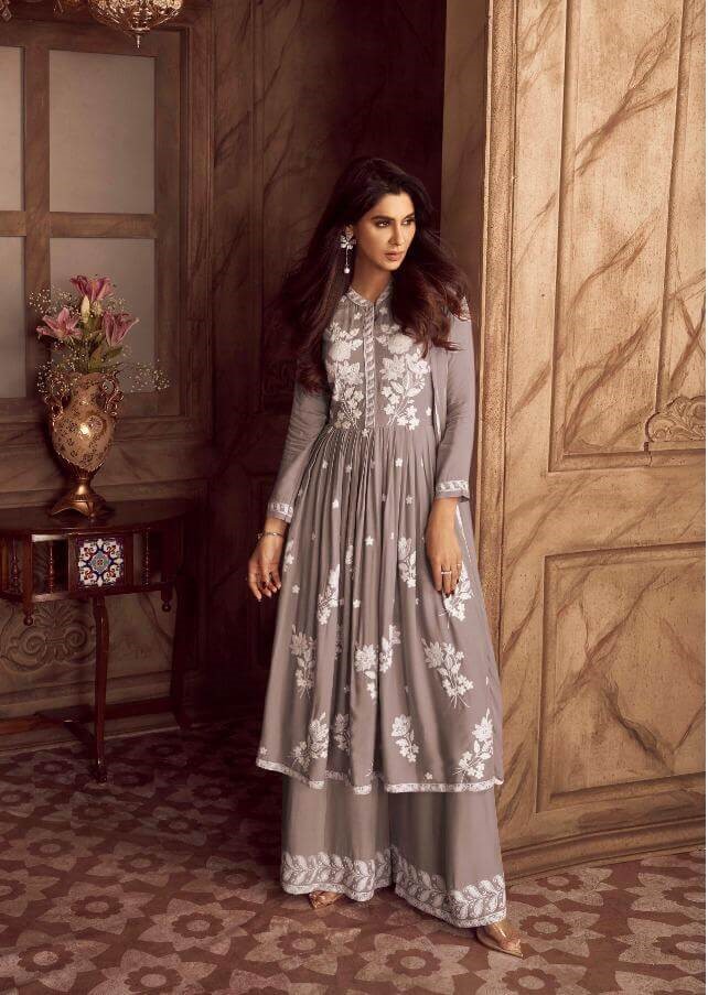 Vamika Nx Lakhnavi vol 4 Salwar Kameez Catalog collection 1