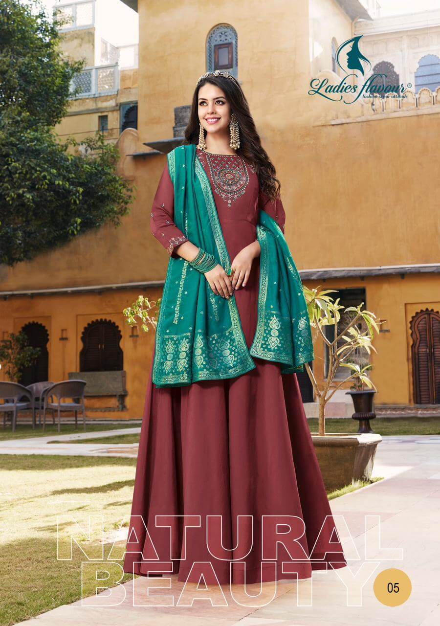 Ladies Flavour Rangrez Kurti with Dupatta Catalog collection 8