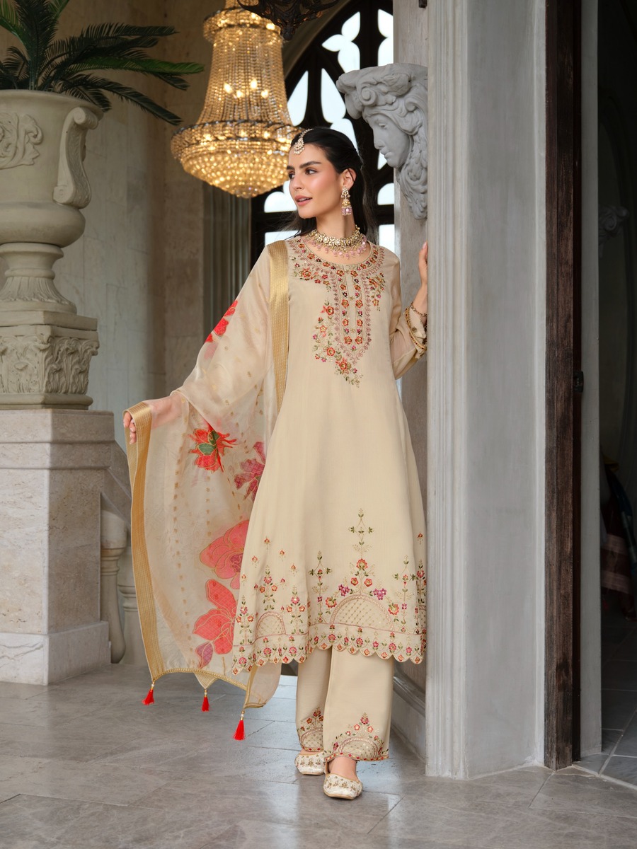 Lily Lali Sarvari Embroidery Salwar Kameez Catalog collection 9